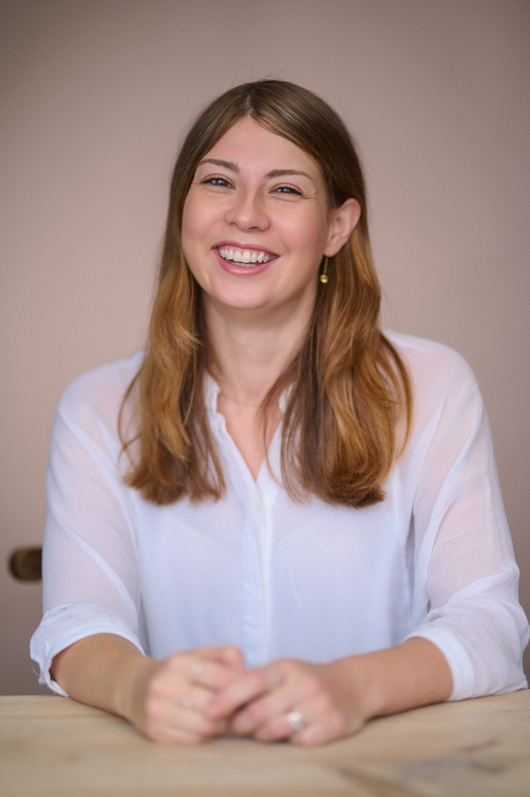 Hetta Howes author image 1 – high res – CREDIT Maxim Vinciguerra – Katherine Macpherson