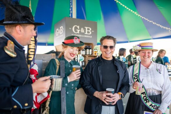 Anthony Scaramucci and Living Historians at Chalke History Festival cr Martin Cook