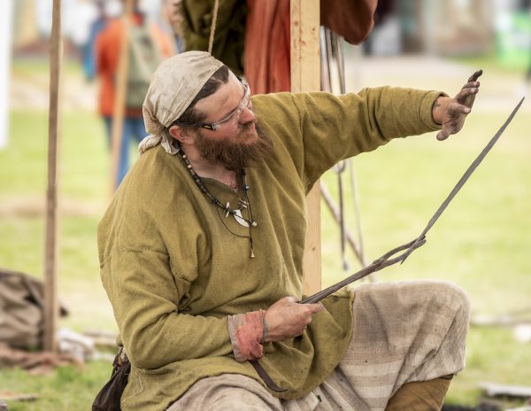 Heritage-Blades-Living-History-Steve-Chick-SP-Mono_-2-copy-18-600×464-1